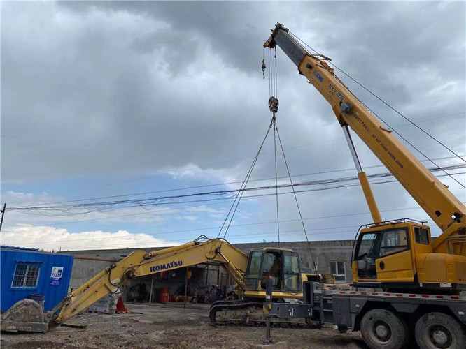 芦溪县25吨吊车的工作半径是多少？